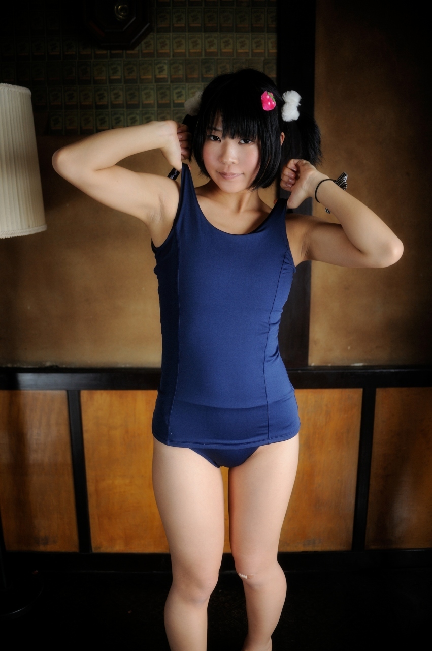 [Cosplay]  Hot Flute Student Pigtails & Perfect Ass 2